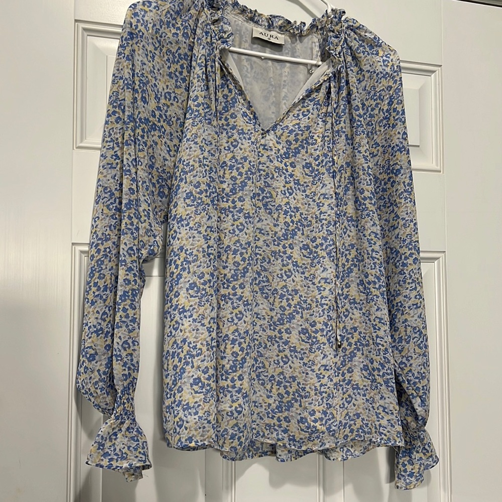 Red Dress Boutique Printed Blouse size small